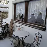 Tyrol Дом отдыха *